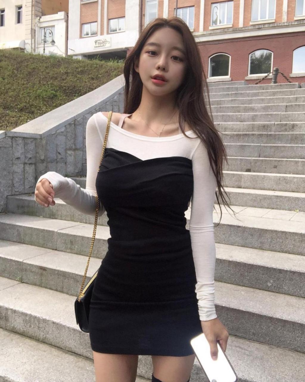 韩国美女网红oxxooi福利图欣赏，性感小恶魔很吸睛