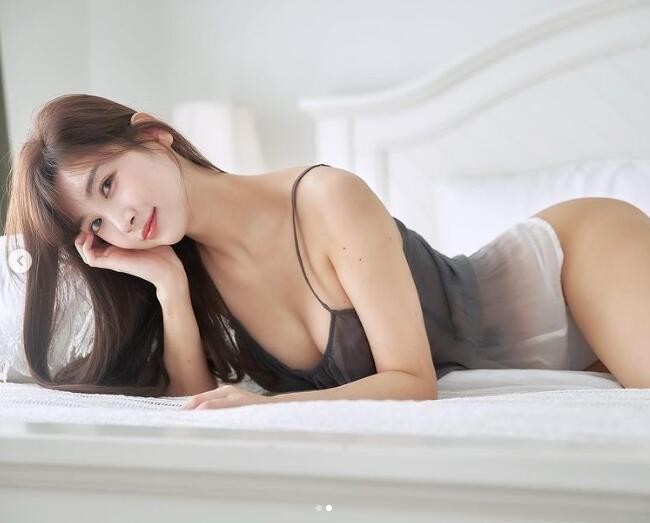 韩国美女leehaeinleezy福利图，性感诱惑谁顶得住