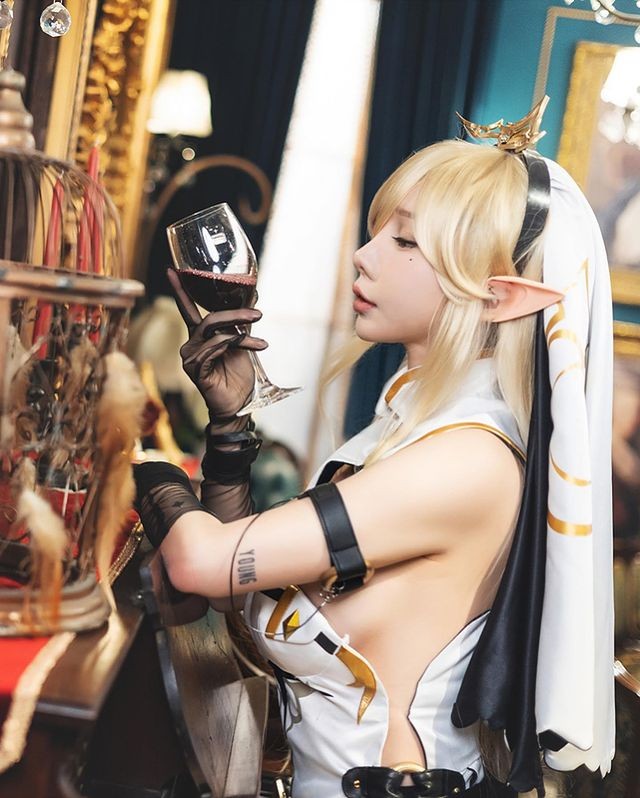 韩国性感Coser ww0205ww美图，前凸后翘极尽妖娆