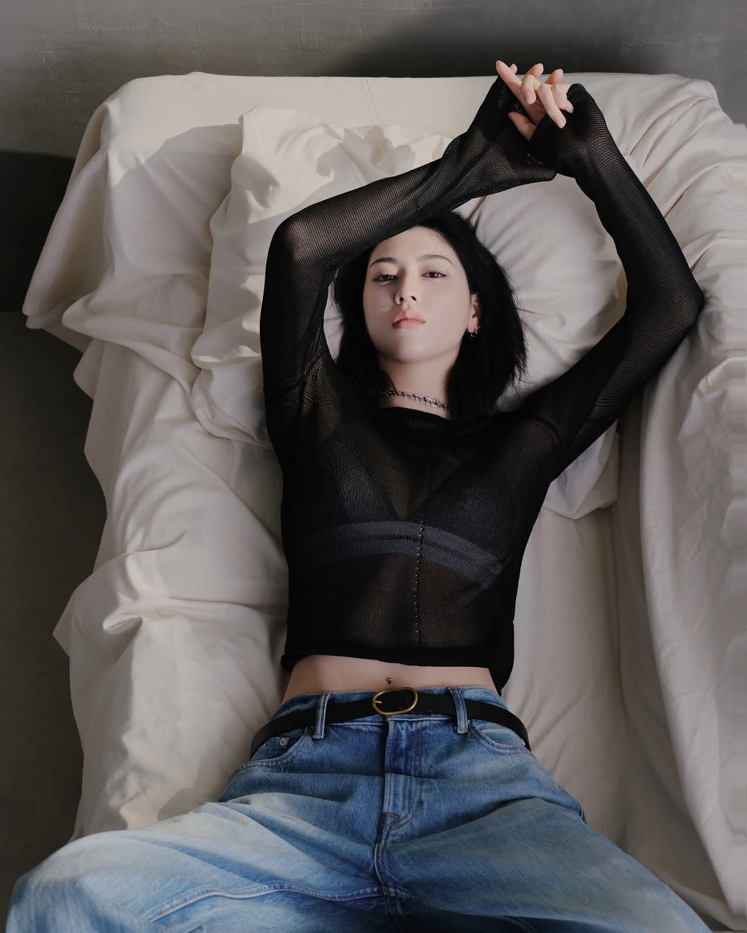 三吉彩花Calvin Klein内衣性感大秀，发现与众不同的另一面