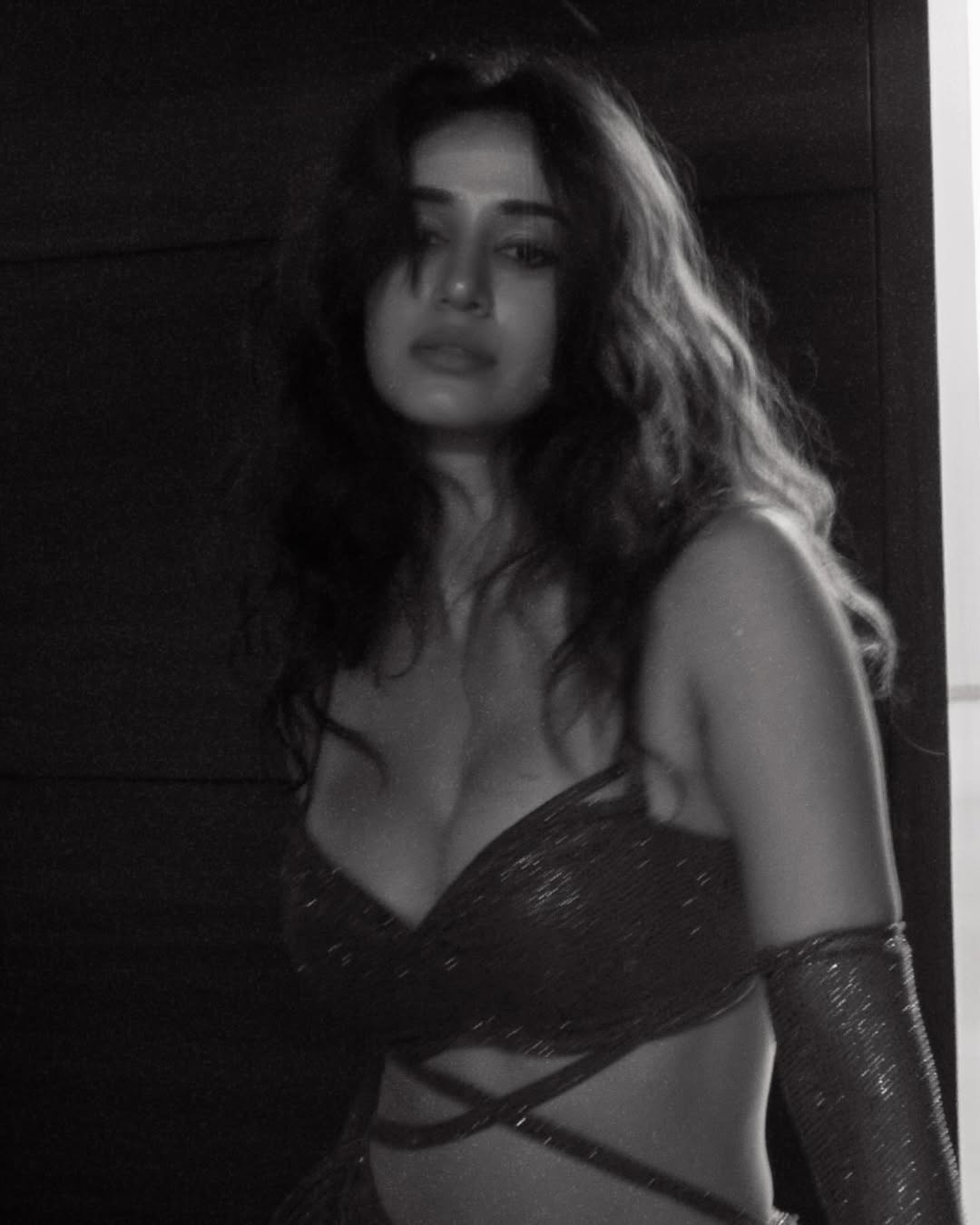 迪莎·帕塔尼（Disha Patani）丰满而凹凸有致，性感到风情万种无以复加
