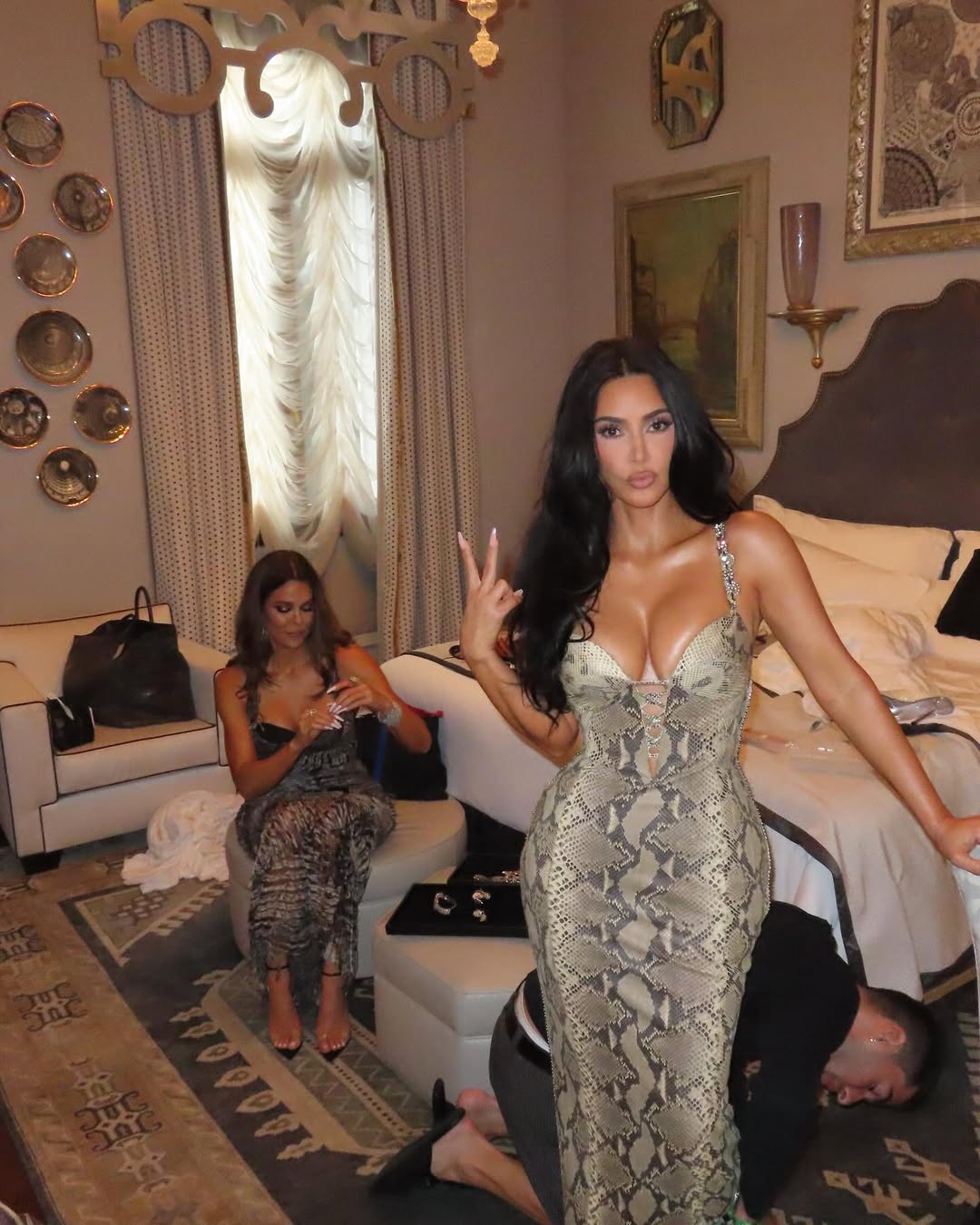 金·卡戴珊（Kim Kardashian）的火爆身材，让这个夏天更加热血偾张